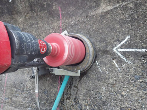 ダイヤモンドコア削孔工事